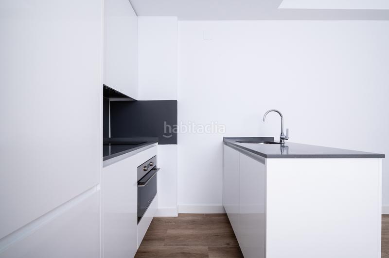 Foto 44cbdddc-49c6-48d6-9646-db2019ee1e2e. Miete studiowohnung in torrecilla del puerto 5 in Madrid