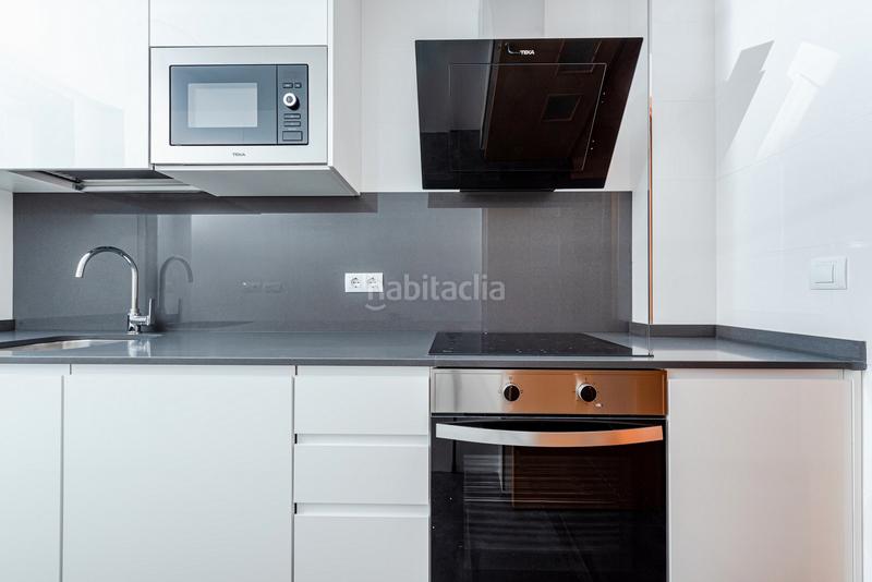 Foto 73102360-f617-4bbf-8cbf-aa23abfd7a21. Appartamento in j.r. giménez 24 in Casco Antiguo Torrelodones