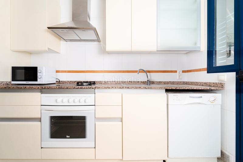 Foto 5aad7921-4880-4a56-8ae9-13a975cbf765. Location appartement dans angelina ceballos 1 dans Paus - Polígono San Blas Alicante