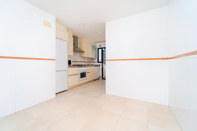 Foto 5fde0f54-bfd7-42bc-84f7-fda8e23ee238. Alquiler piso en angelina ceballos 1 en Paus - Polígono San Blas Alicante