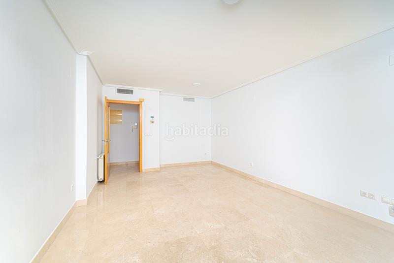 Foto f96c083d-0a13-4027-88e6-888f7658d0da. Alquiler piso en angelina ceballos 1 en Paus - Polígono San Blas Alicante