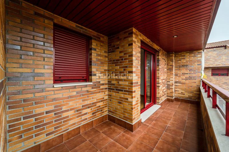 Foto 3c4efc32-9539-4b0a-9484-e474d0afb9a6. Alquiler piso en sorolla 7 en El Quiñón Seseña