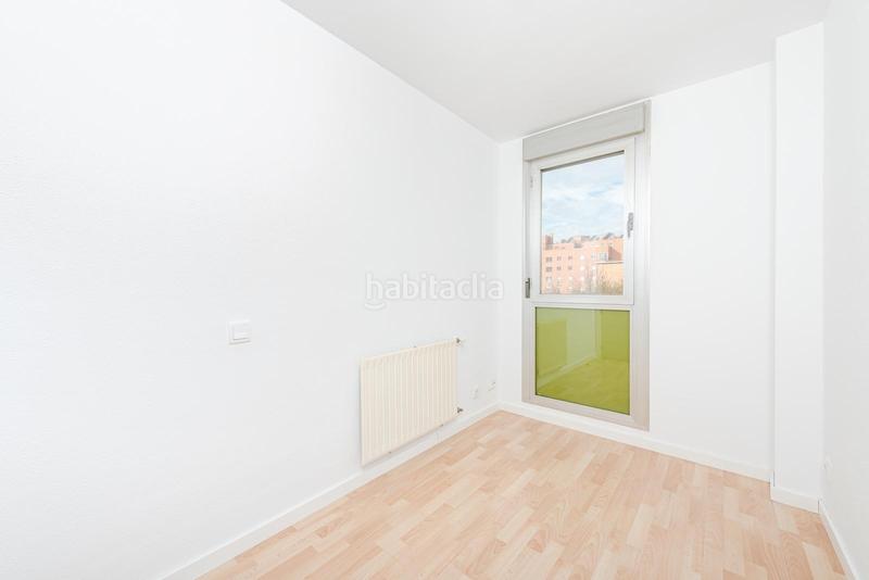 Foto 9535b52a-41e6-498d-8b11-a4b94dcfb613. Lloguer pis a salvador allende 6 a PAU de Carabanchel Madrid