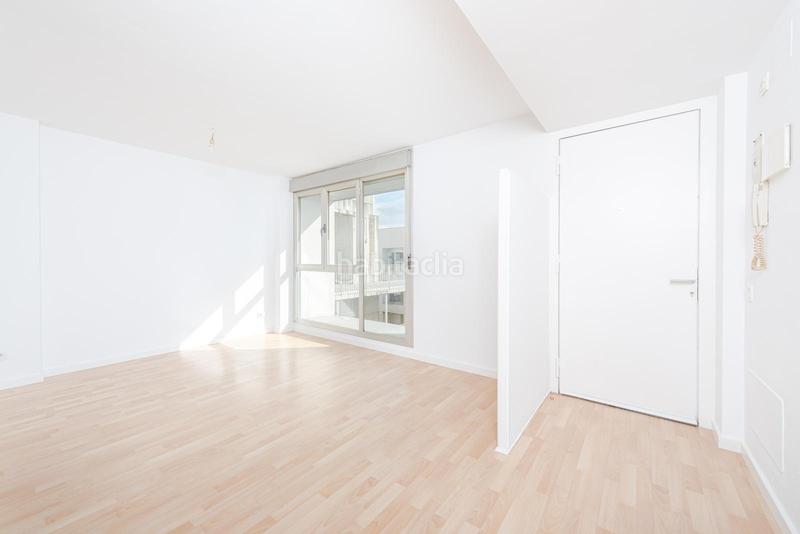 Foto 52c66fb1-6289-4062-8184-88396921356e. Alquiler piso en salvador allende 6 en PAU de Carabanchel Madrid