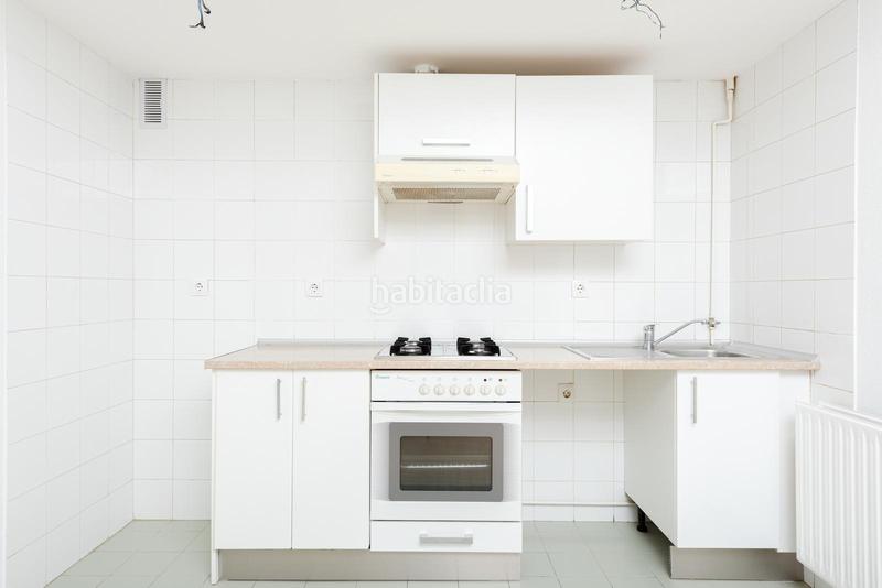 Foto 5e2d7e72-8a24-4a5e-9e47-bb031964576b. Alquiler piso en salvador allende 6 en PAU de Carabanchel Madrid