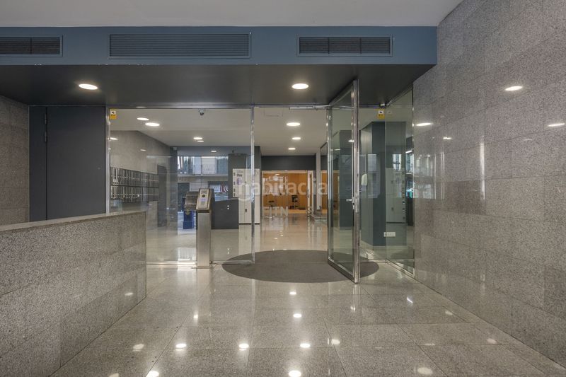 Foto 1205d03c-9a71-419f-8392-9946ec00a5e9. Estudi a Sant Antoni Barcelona