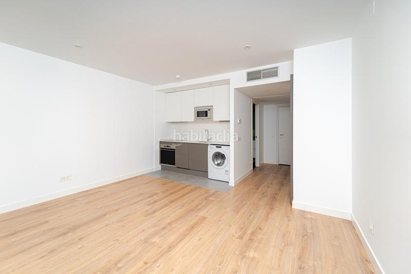 Foto 16bc73c9-0f28-4026-8771-91f6480f0d50. Rent studio in san benito 193 in Almenara-Ventilla Madrid