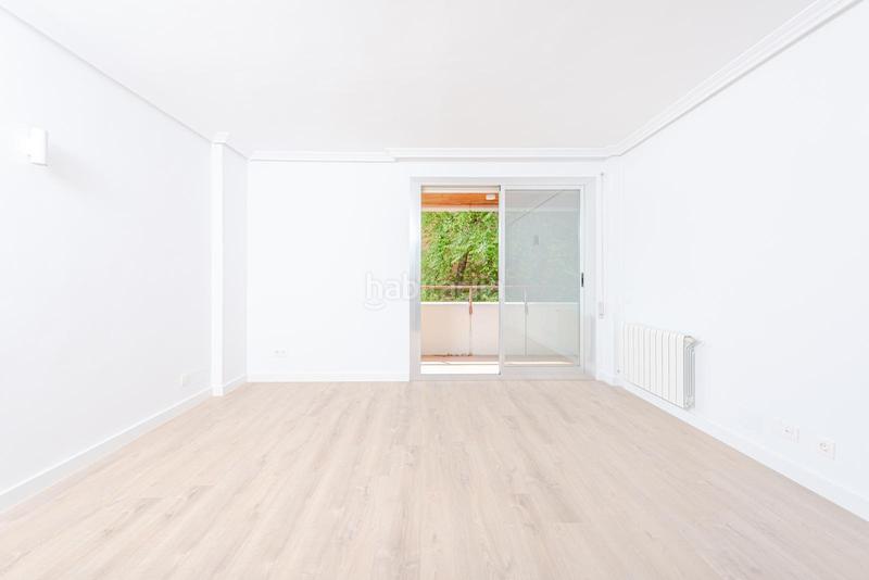 Foto 2838d1f1-8acc-4abe-9615-86d276810b2c. Piso en santa maría magdalena 20 en Nueva España Madrid