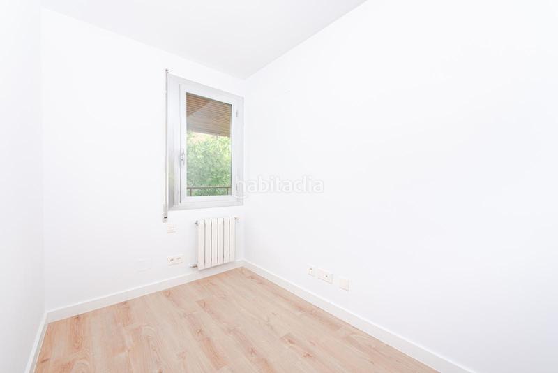 Foto b83dfbf0-d886-4ec3-aa3e-ae2f12456d38. Piso en santa maría magdalena 20 en Nueva España Madrid