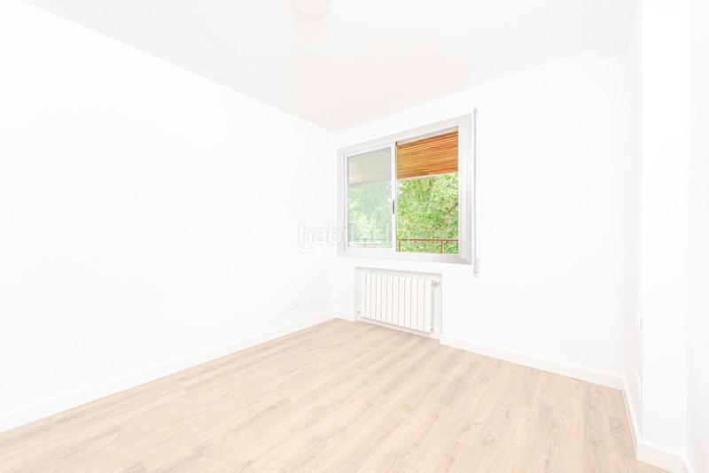 Foto fd9701ba-5278-40aa-8549-9248dec19826. Piso en santa maría magdalena 20 en Nueva España Madrid