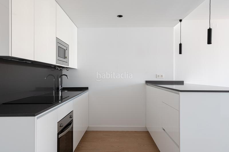 Foto 23749a5f-b908-4953-83d1-b7f1e2aaa9a9. Miete studiowohnung in castellana 193 in Almenara-Ventilla Madrid