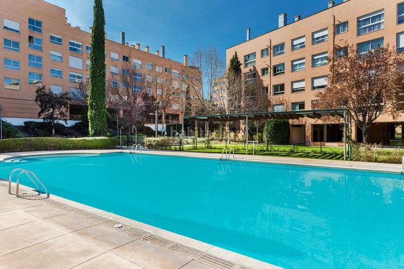 Foto 02dbb35b-19ef-4e3d-a73b-b0b4e5450aec. Rent flat in j. antonio navarrete 2 in Conde Orgaz - Piovera Madrid