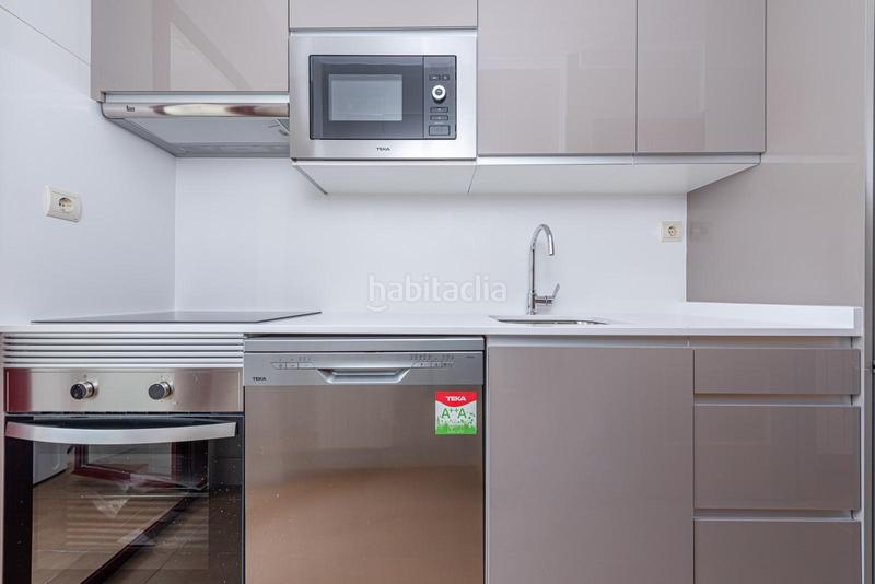 Foto f7ae3790-0556-4c17-aea8-3f1e0756208c. Affitto appartamento in ensanche de vallecas 67 in Madrid