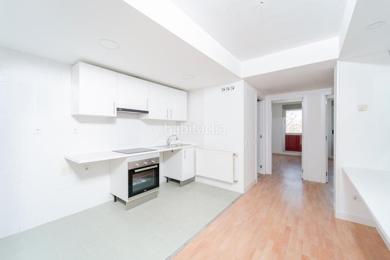 Foto daf1dea5-0e4f-4aec-b235-ff7c9ff622c9. Alquiler piso en salvador allende 16 en PAU de Carabanchel Madrid