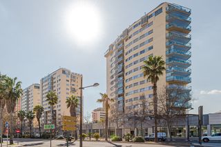 Aparcament cotxe a Sant Pau