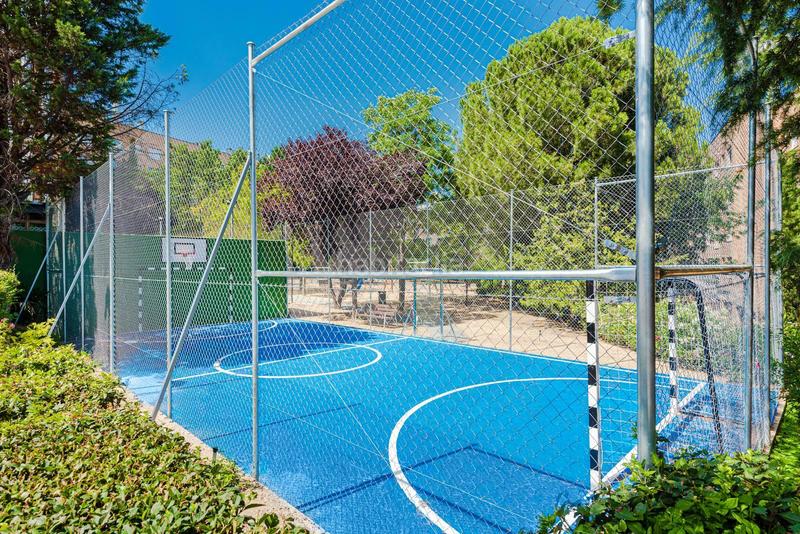 Foto 434f277c-ea97-49c3-b6cf-fb24009c17b9. Location appartement dans esteban palacios 6 dans Conde Orgaz - Piovera Madrid