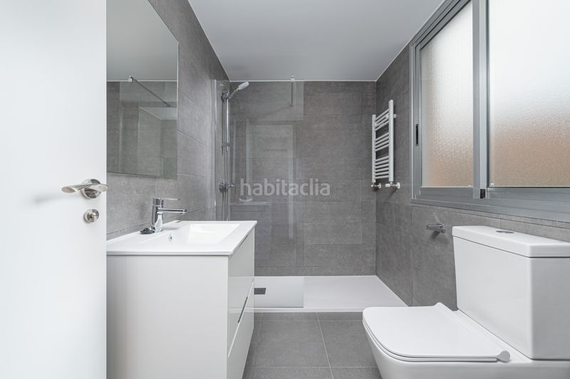 Foto f02b9620-898c-4994-b3f0-64719e598e5b. Pis a San Pascual Madrid