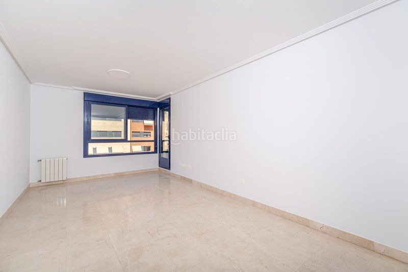 Foto dccd4c2d-138f-4e32-9bd1-9b1fbd185e84. Pis a Paus - Polígono San Blas Alicante