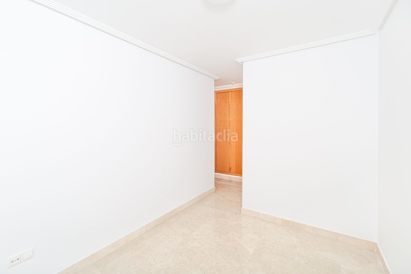 Foto a8207855-db98-4983-877b-f42977492ac9. Pis a Paus - Polígono San Blas Alicante