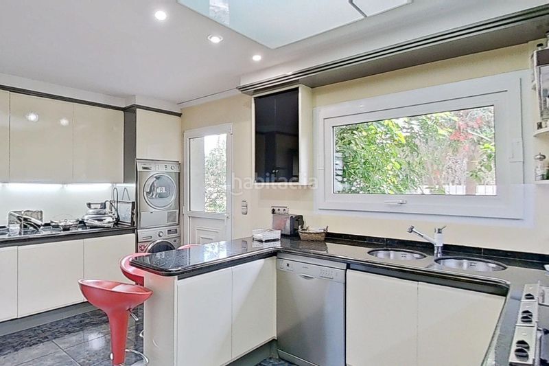 Foto cfeca3dd-48d2-4cbf-bc81-e16130125b3e. Casa amb calefacció piscina a El Montgó Dénia