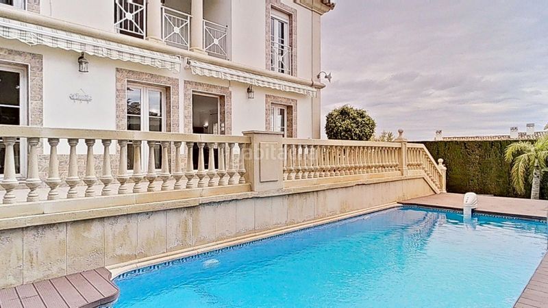 Foto 2f18fd75-ad6a-4fae-8f9c-7c2a90b60cfa. Casa amb calefacció aparcament piscina a Golf Bahía Finestrat