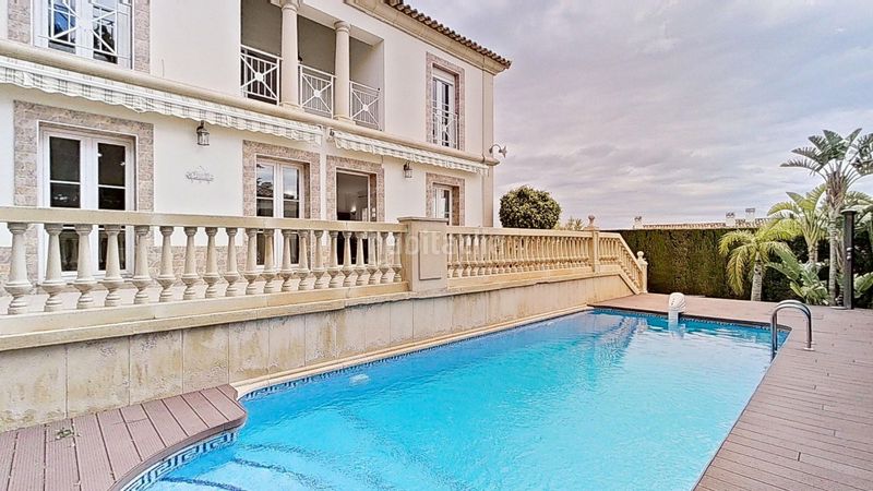 Foto 88cf8ccc-6b5a-4aba-ba03-16a480154448. Casa amb calefacció aparcament piscina a Golf Bahía Finestrat