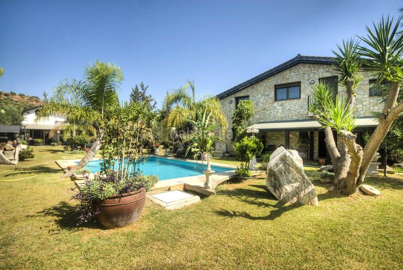 Foto 55db10b6-aa12-46f5-aa34-9e8385923c60. Casa in Coín