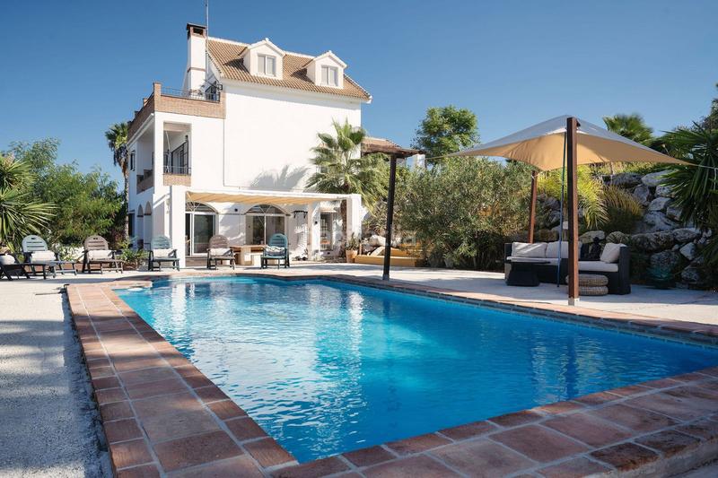 Foto df6bf856-cc8a-45b0-a277-f5cd5156895e. Casa en Centro Alhaurín el Grande