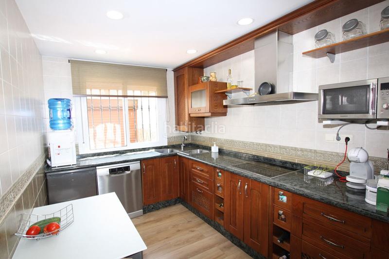 Foto a1e08d4d-a2c2-47eb-9dbd-258c6020f7d4. Casa adossada a Casco Antiguo Marbella