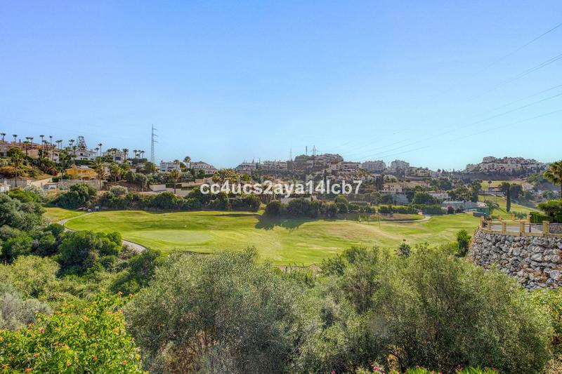 Foto 45682a13-924a-4019-9735-b6b773dc0a85. Maison dans Riviera del Sol Mijas