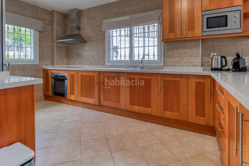 Foto 25fd976c-9b0c-4495-bb95-f7efb6ef2207. Casa in Centro Alhaurín de la Torre