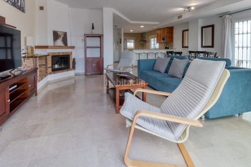 Foto 6ac29799-059a-44cc-a4c7-86eb876b0d46. Casa in Centro Alhaurín de la Torre