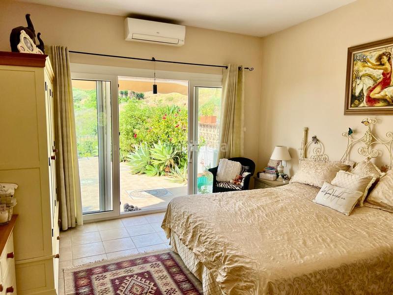 Foto 3f64d777-322f-458c-bf3e-4cfe0f065f29. Casa adossada a Parque Central Estepona