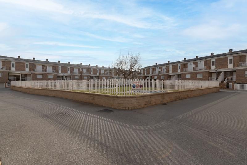 Foto f503b336-99ca-465e-9c98-d58e90d34013. Reihenhaus mit heizung pool in Belicena Vegas del Genil