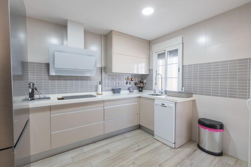 Foto 1ebc93e9-77dd-479e-9f2c-0ba2ebc23520. Semi detached house with heating pool in Belicena Vegas del Genil