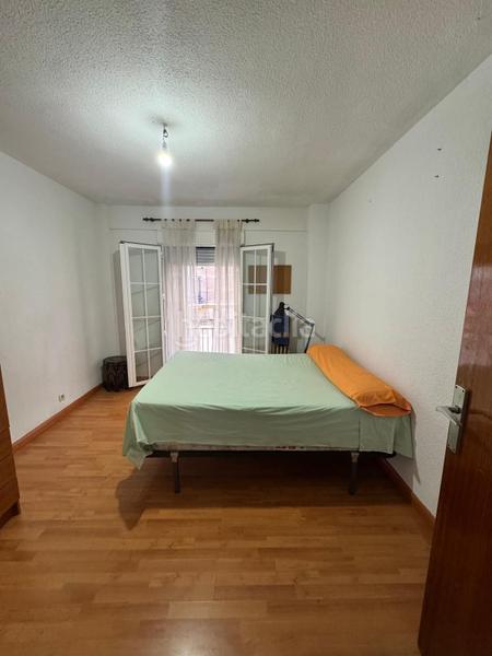 Foto ea2d20af-5b01-444c-be18-409eb2074d76. Etagenwohnung mit heizung in Centro - Sagrario Granada