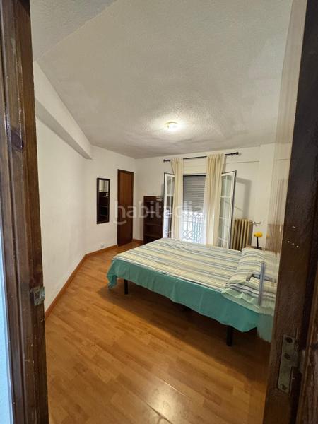 Foto f9e667d0-f2b4-4b3b-bc37-e5e60988a400. Etagenwohnung mit heizung in Centro - Sagrario Granada