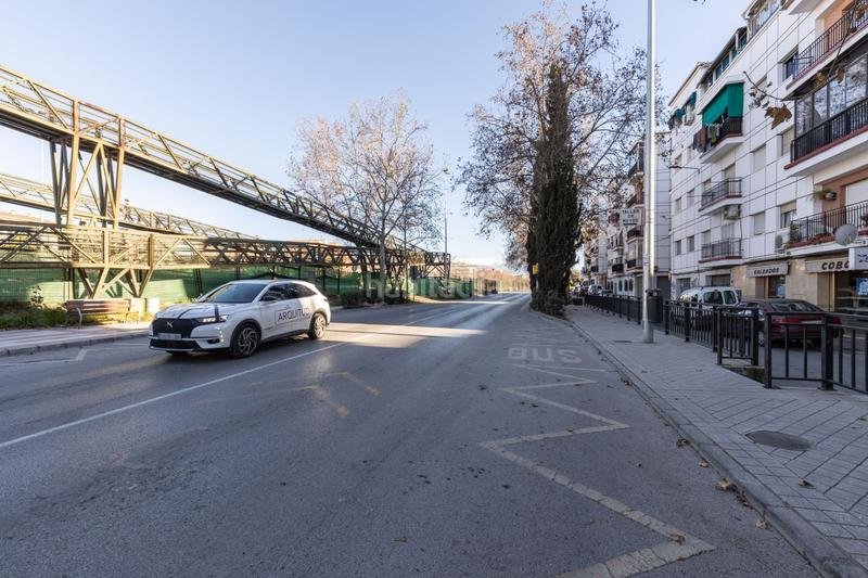 Foto d2cdaf67-e22c-4442-81d9-63d4bb317cac. Local comercial a Cerrillo de Maracena - Periodistas Granada