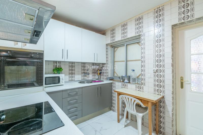 Foto 3499dccc-e96a-4680-8ac4-39ce22db6174. Casa adossada a Peligros