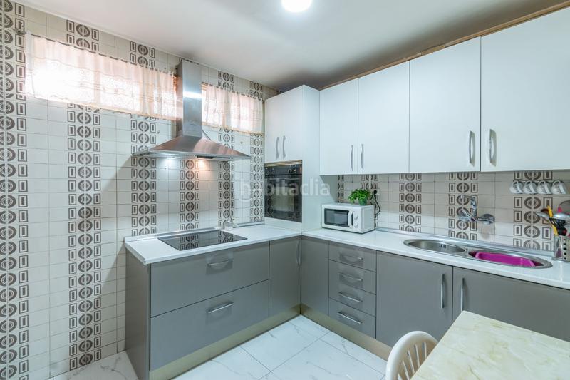 Foto 394f04ae-1b6c-403c-93a9-23d48d44ccff. Casa adossada a Peligros