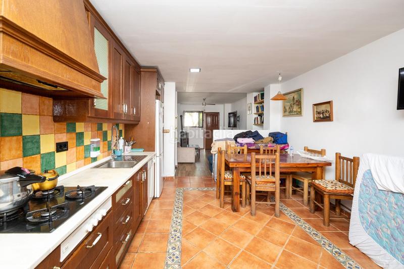 Foto 22189198-075d-4677-b7ef-a4806dc41be0. Casa adossada a Bobadilla Granada