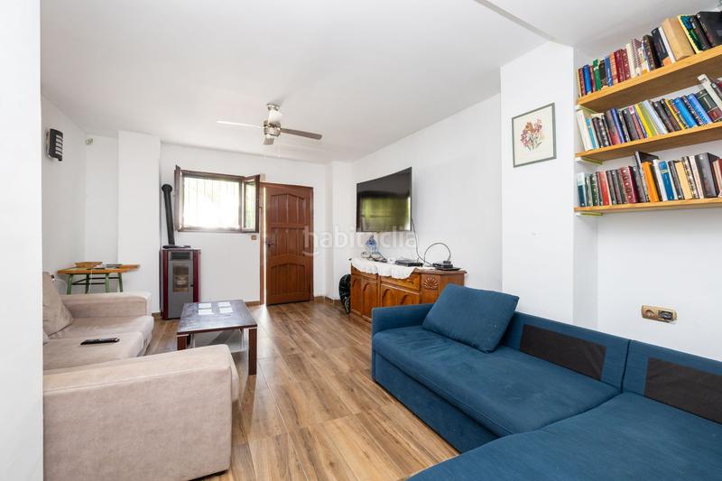 Foto 32454b5c-d953-4113-aeb9-996e923120c8. Casa adossada a Bobadilla Granada