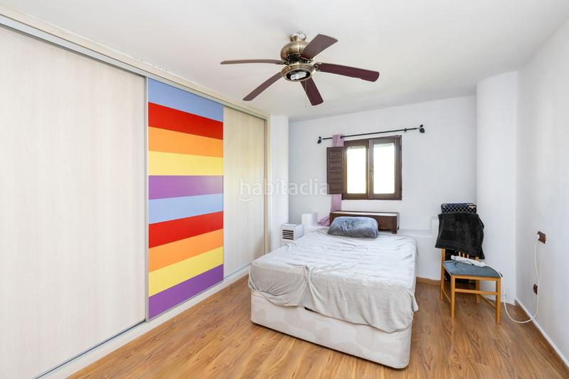 Foto 9cb78408-1c4d-45db-821d-ee60b9da51d4. Maison jumelée dans Bobadilla Granada