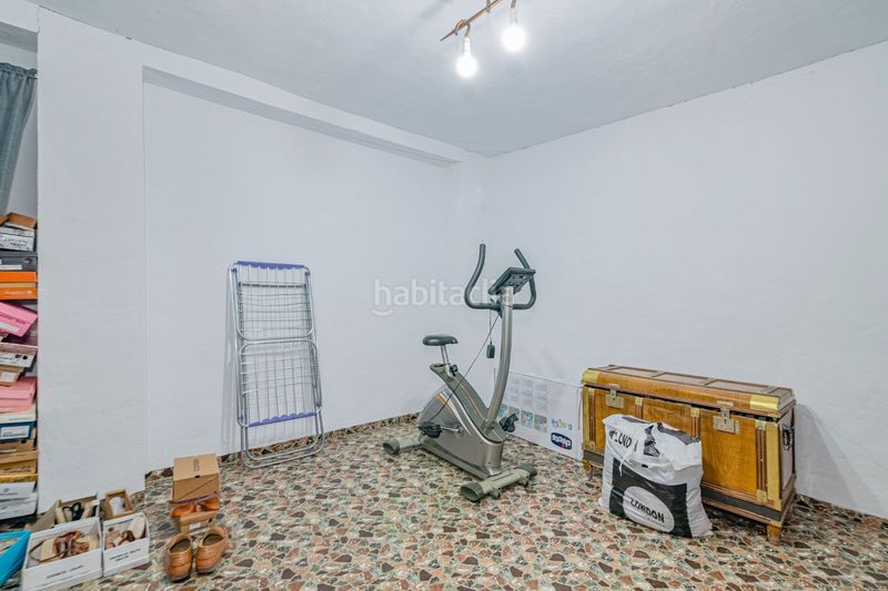 Foto c32e3820-c18d-4fe7-9101-9a0870de7510. Casa adossada a Cacín