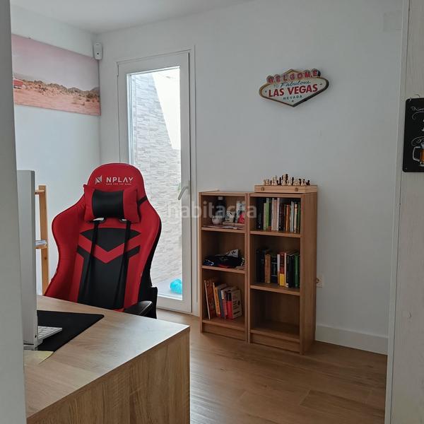 Foto 79b10b78-6bee-4324-bd71-d7a6197f2aca. Chalet en calle de la guajira dos 23 chalet reformado en Retamar en Almería