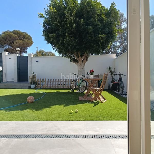 Foto 8a1638a7-90c4-405d-9dcc-74a9aa19b43d. Chalet en calle de la guajira dos 23 chalet reformado en Retamar en Almería