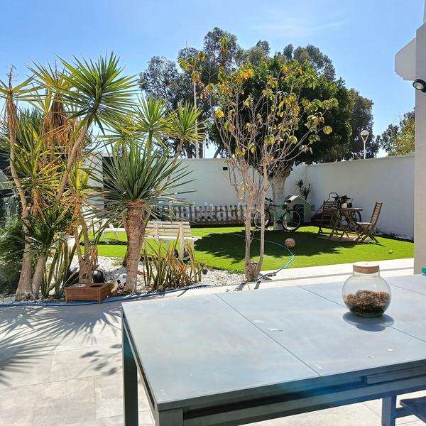 Foto 8caa9e36-dde3-4260-95cc-8bb879b02f68. Chalet en calle de la guajira dos 23 chalet reformado en Retamar en Almería