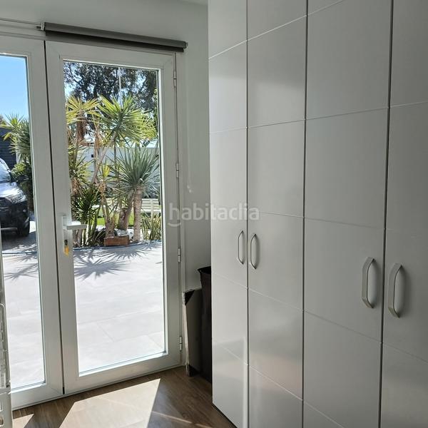 Foto a2ed2f69-95f1-40da-a8e2-082f3fb81f76. Chalet en calle de la guajira dos 23 chalet reformado en Retamar en Almería