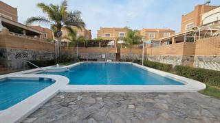 Affitto Chalet  Calle costa de almería. ¡prepárate para enamorarte de esta espectacular casa en alquiler