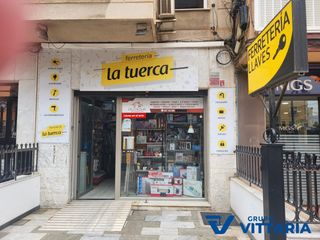 Transfer Business premise  Avenida de cabo de gata. Traspaso de ferretería en una de las mejores ubicaciones
